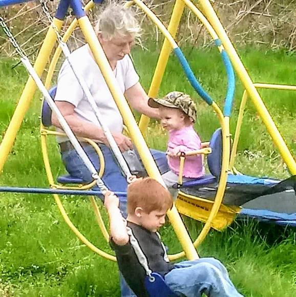 Meet your Posher, Danielle - Picture 1 of 1